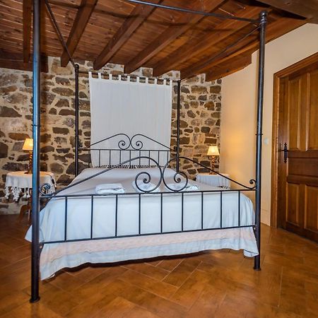 Гостевой дом Casa De Ligueria Rozapanera Экстерьер фото