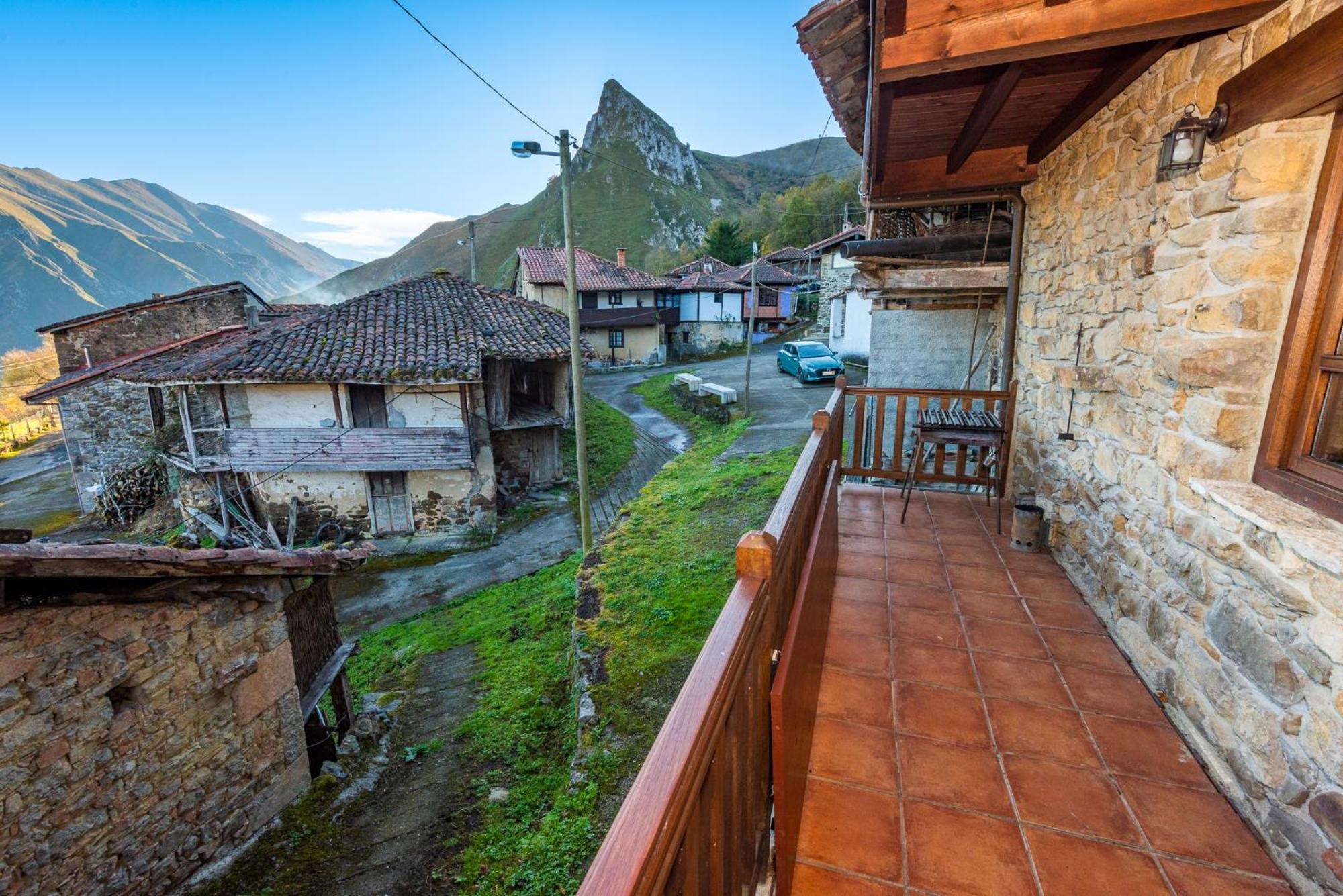 Гостевой дом Casa De Ligueria Rozapanera Экстерьер фото