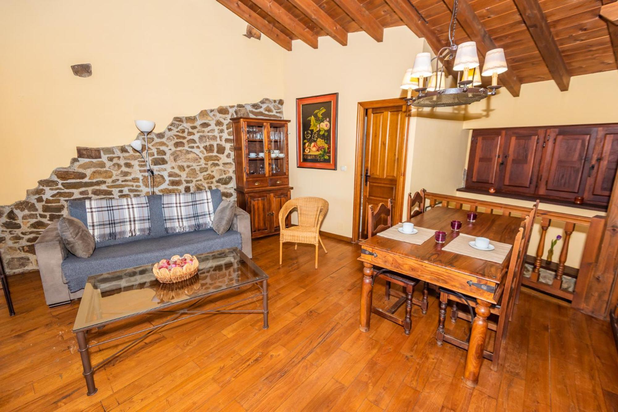 Гостевой дом Casa De Ligueria Rozapanera Экстерьер фото